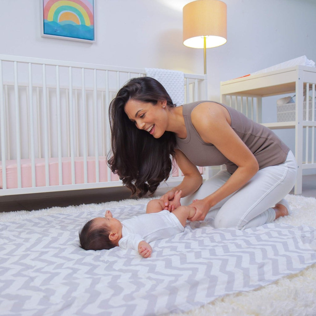 Comfy Cubs Muslin Swaddle Blankets Pack of 4 - 119 x 119 cm, Soft Cotton Baby Blanket Set, Large Swaddling Wraps for Newborns - Self - Soothing Baby Swaddle - Sun, Rainbow, Rain, Doodle - LittleTreasures