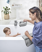 Skip Hop Moby Bath Rinse Cup: Tear - free Waterfall Rinser, Grey - LittleTreasures