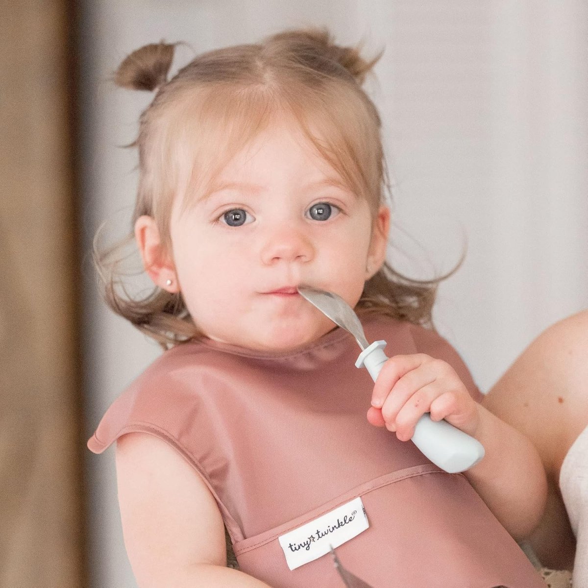 Tiny Twinkle Baby Girls ModernBaby Feeding Bibs - LittleTreasures